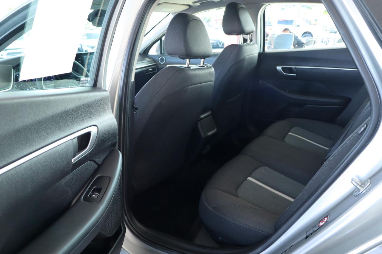 Hyundai Sonata SE 2.5L 2021