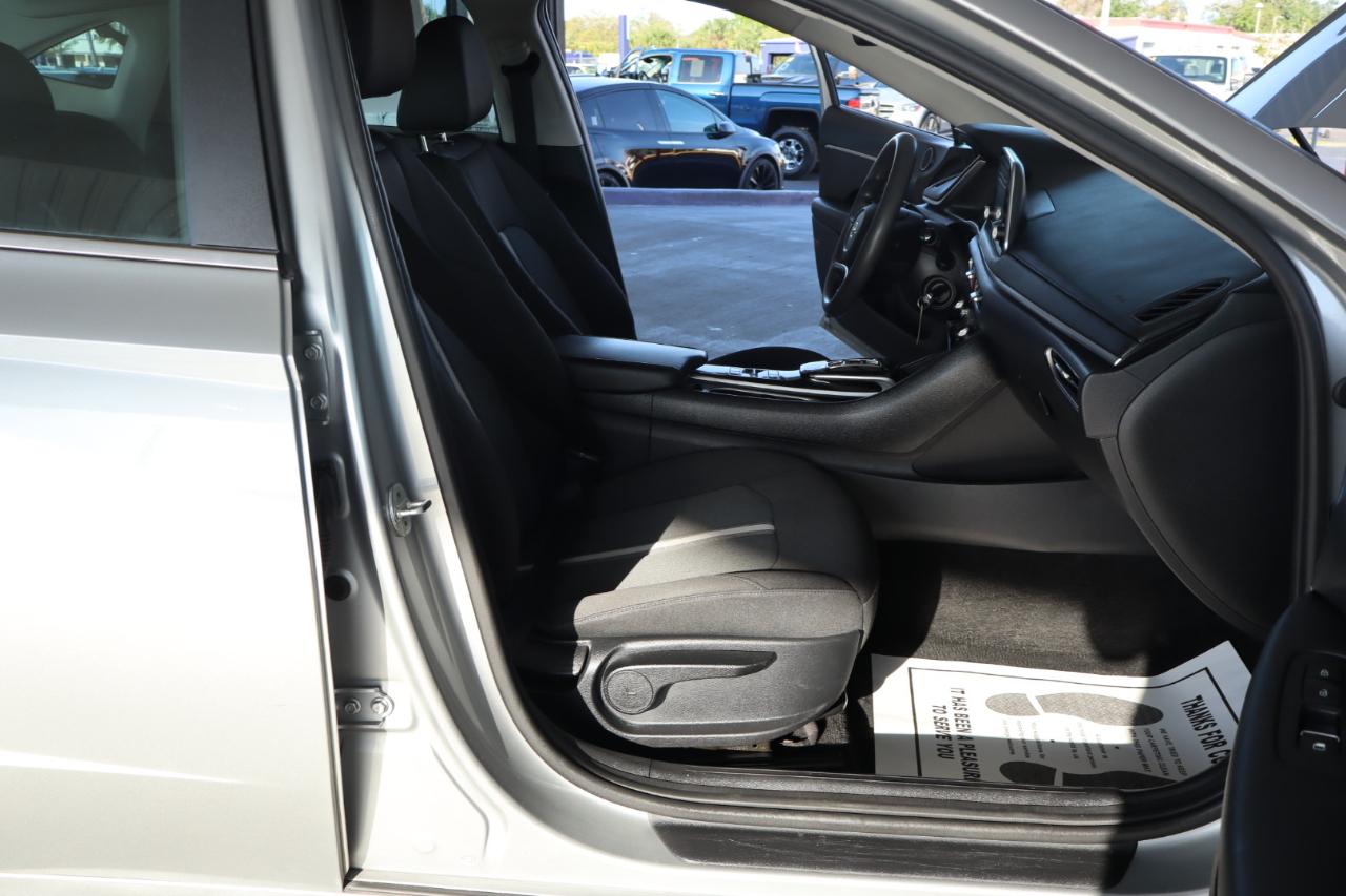 Hyundai Sonata SE 2.5L 2021