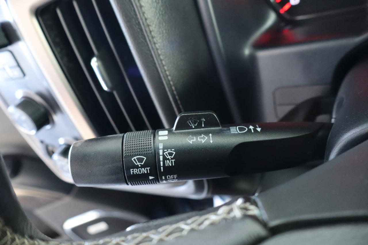 GMC Sierra 3500HD 4WD Crew Cab 153.7" Denali 2016