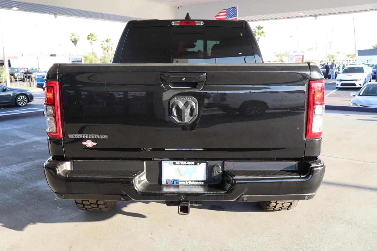 RAM 1500 Big Horn 4x2 Crew Cab 5'7" Box 2021