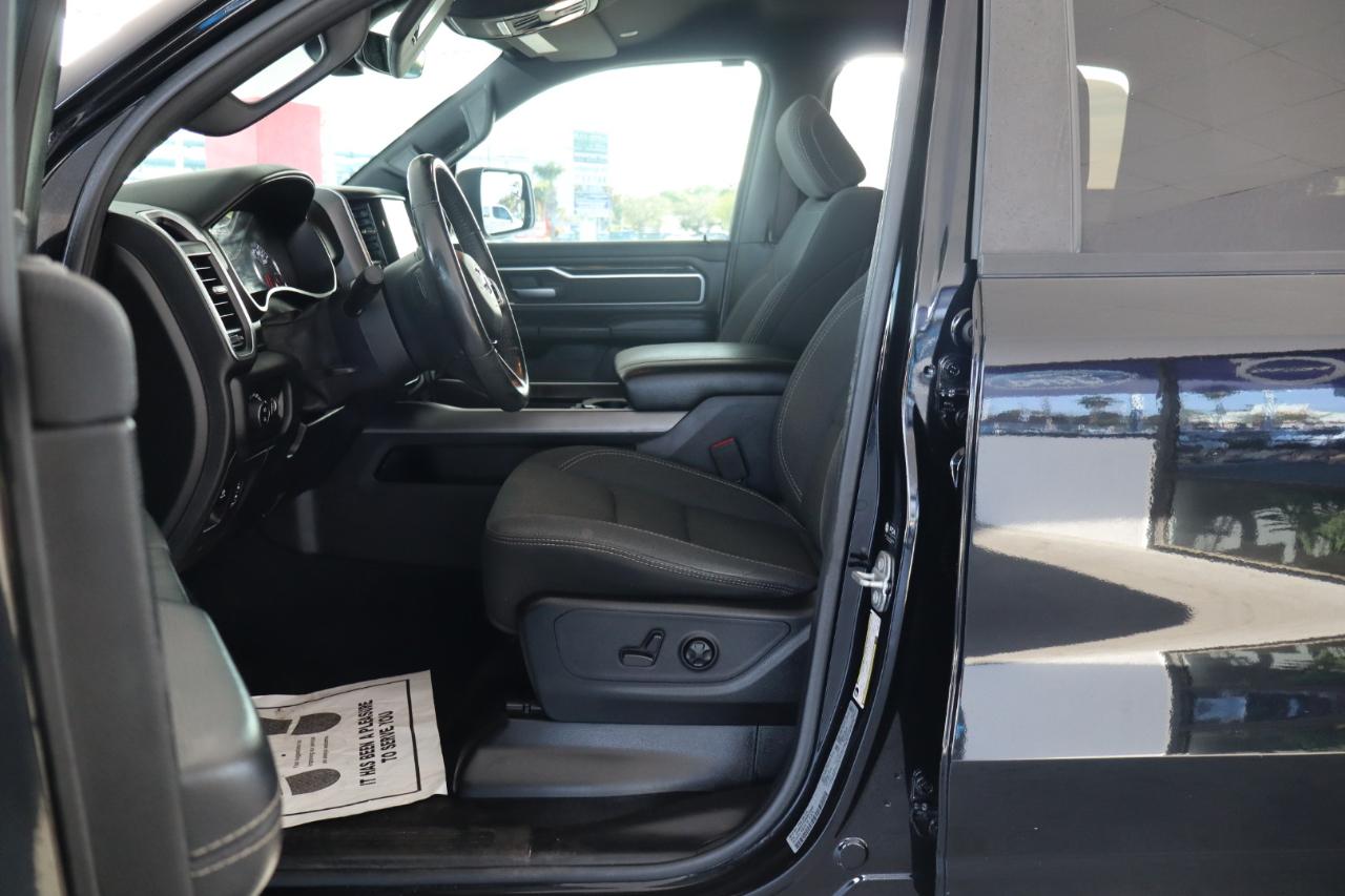 RAM 1500 Big Horn 4x2 Crew Cab 5'7" Box 2021