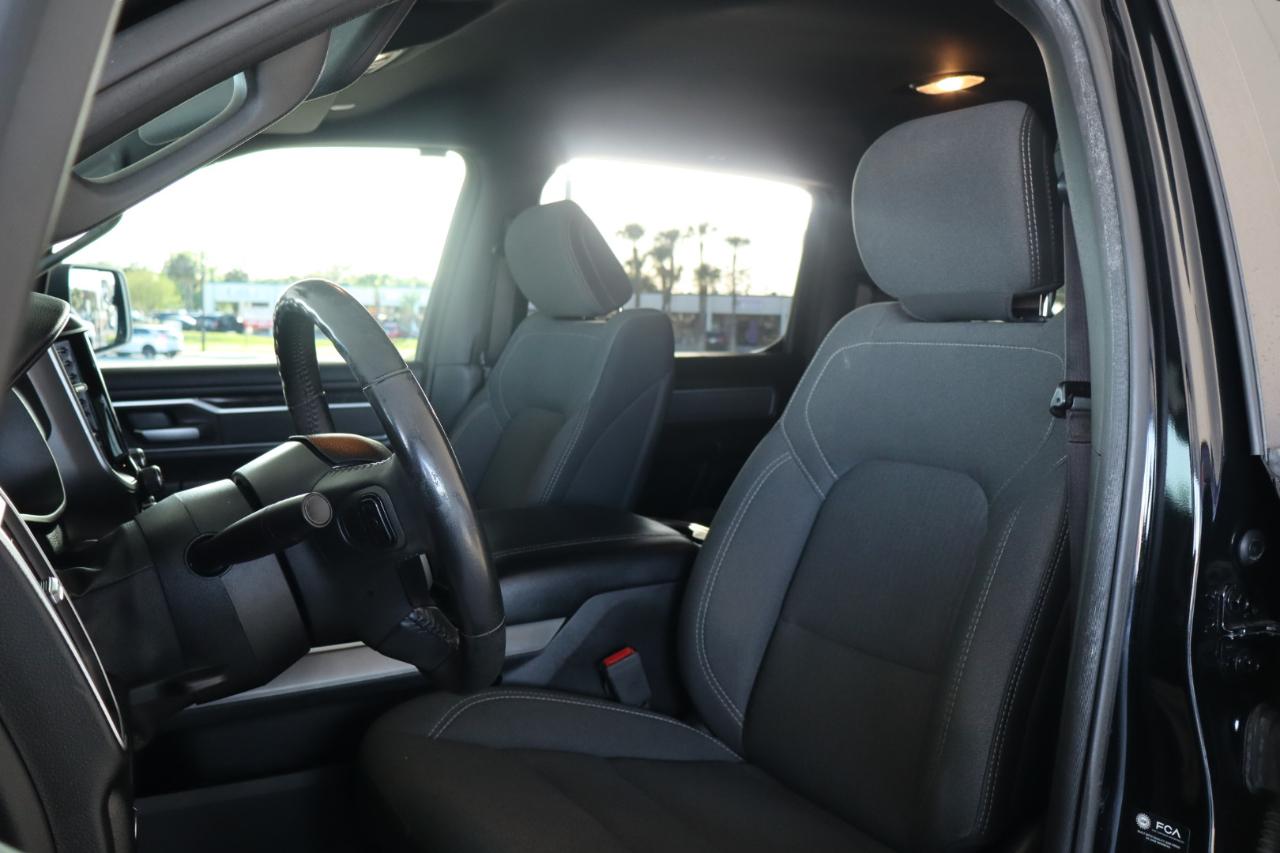 RAM 1500 Big Horn 4x2 Crew Cab 5'7" Box 2021