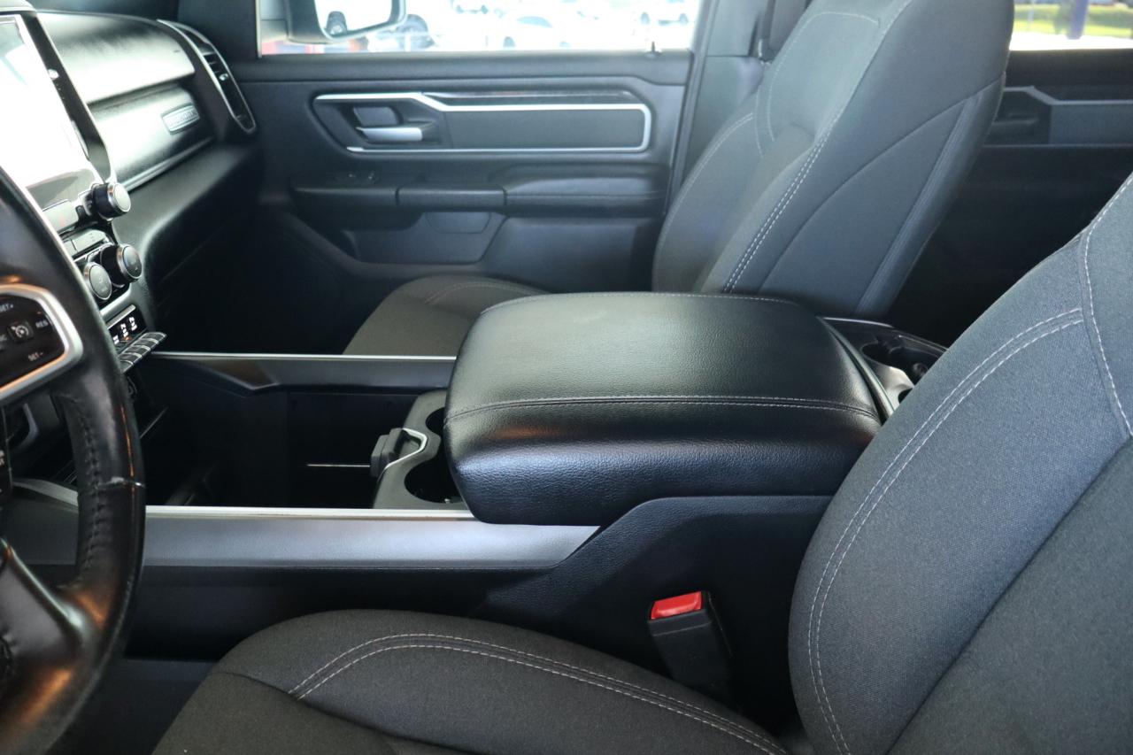 RAM 1500 Big Horn 4x2 Crew Cab 5'7" Box 2021