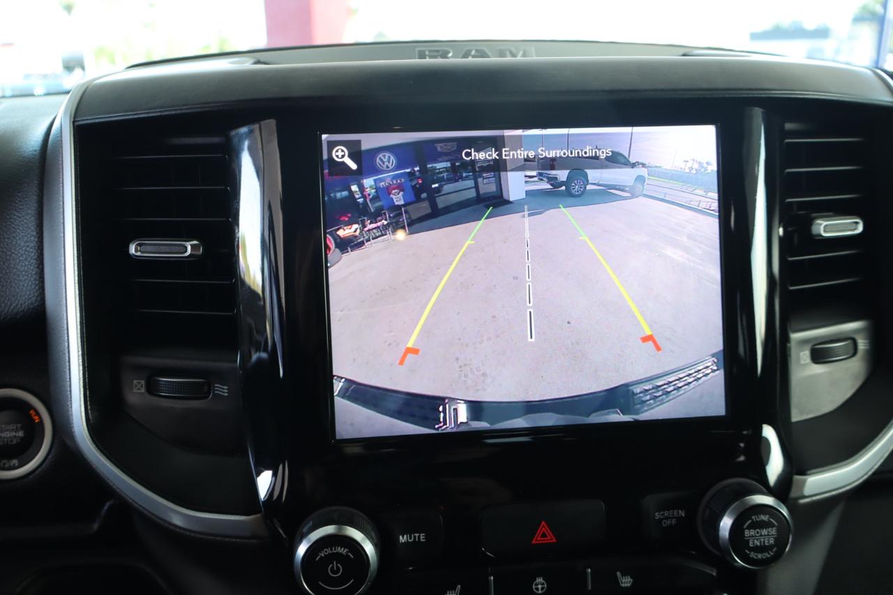 RAM 1500 Big Horn 4x2 Crew Cab 5'7" Box 2021