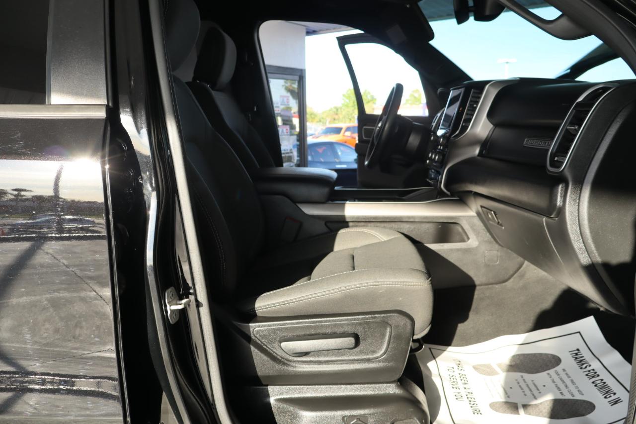 RAM 1500 Big Horn 4x2 Crew Cab 5'7" Box 2021