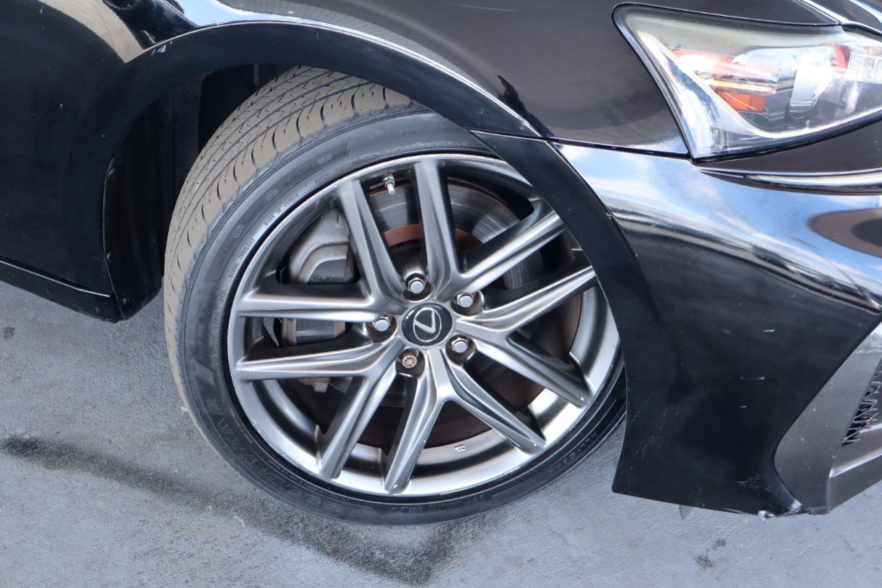 Lexus IS IS Turbo RWD 2017