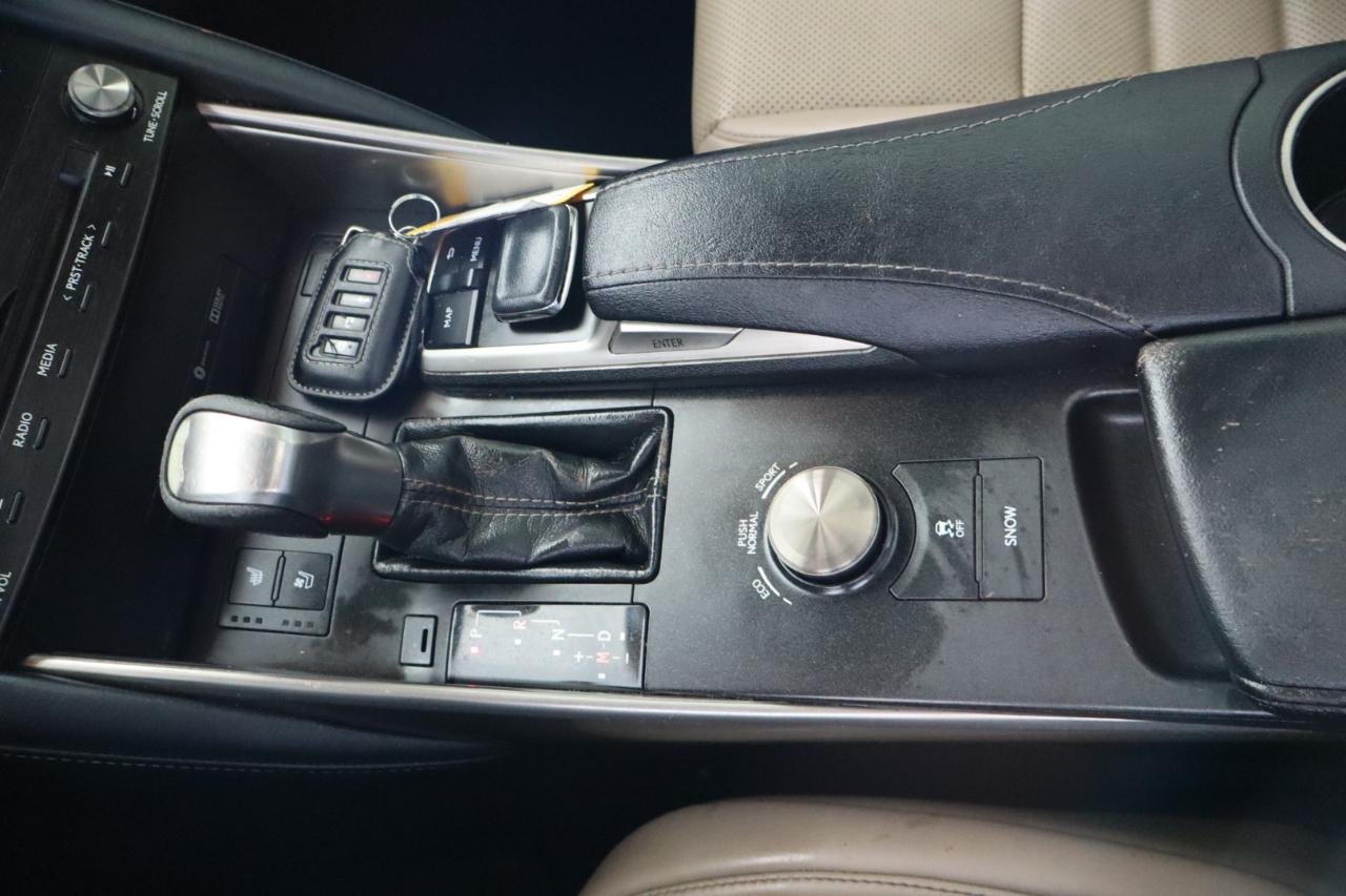 Lexus IS IS Turbo RWD 2017