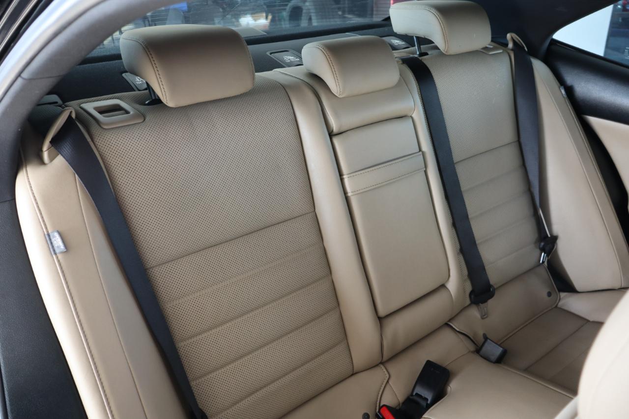 Lexus IS IS Turbo RWD 2017