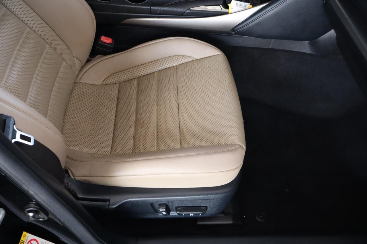 Lexus IS IS Turbo RWD 2017