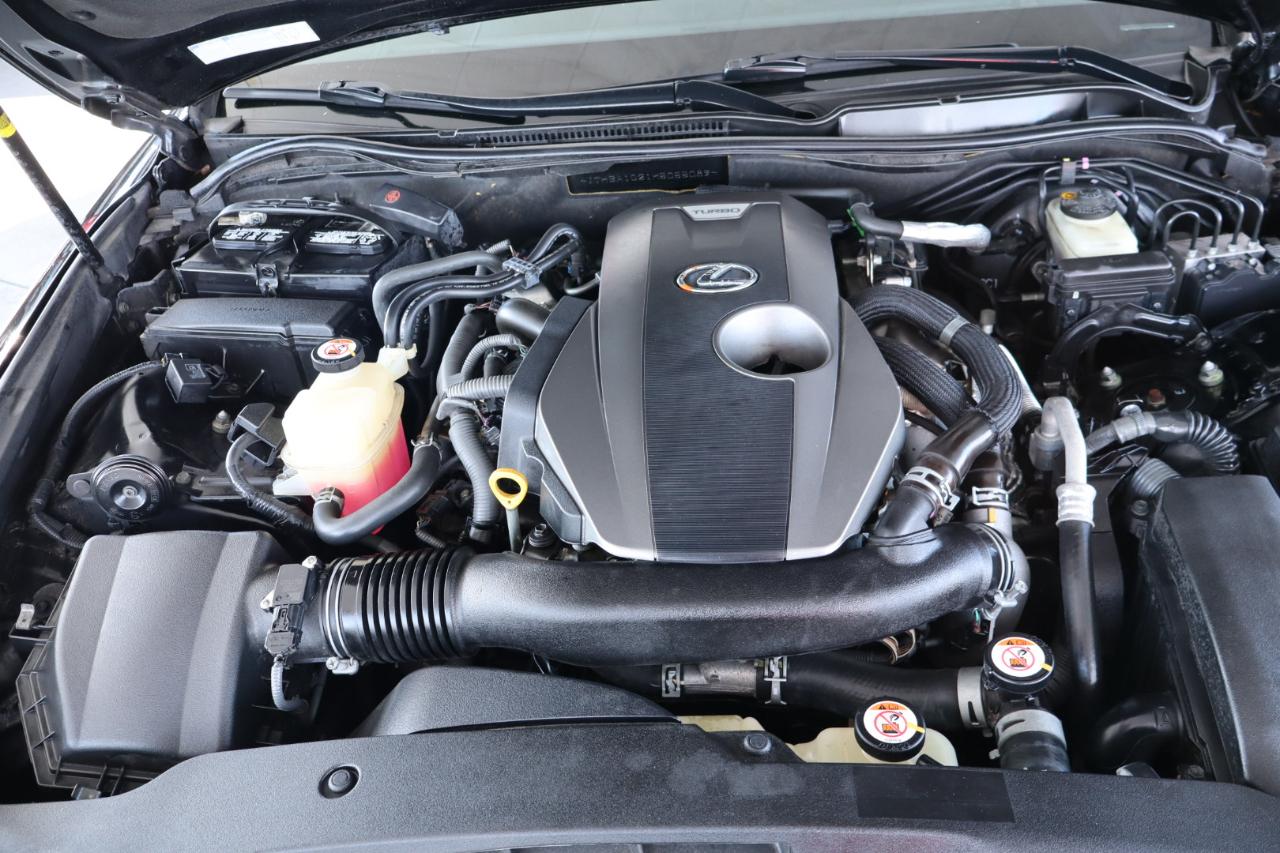 Lexus IS IS Turbo RWD 2017