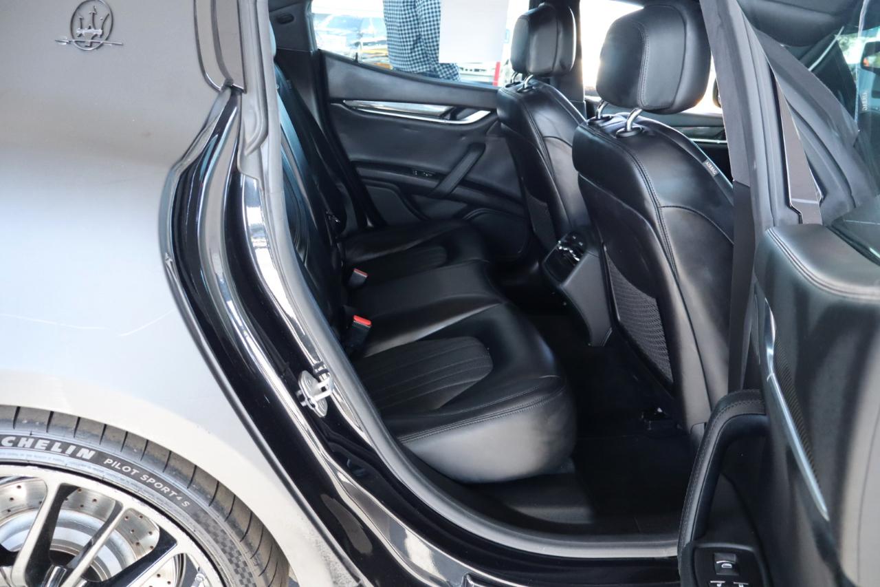 Maserati Ghibli 4dr Sdn S Q4 2015