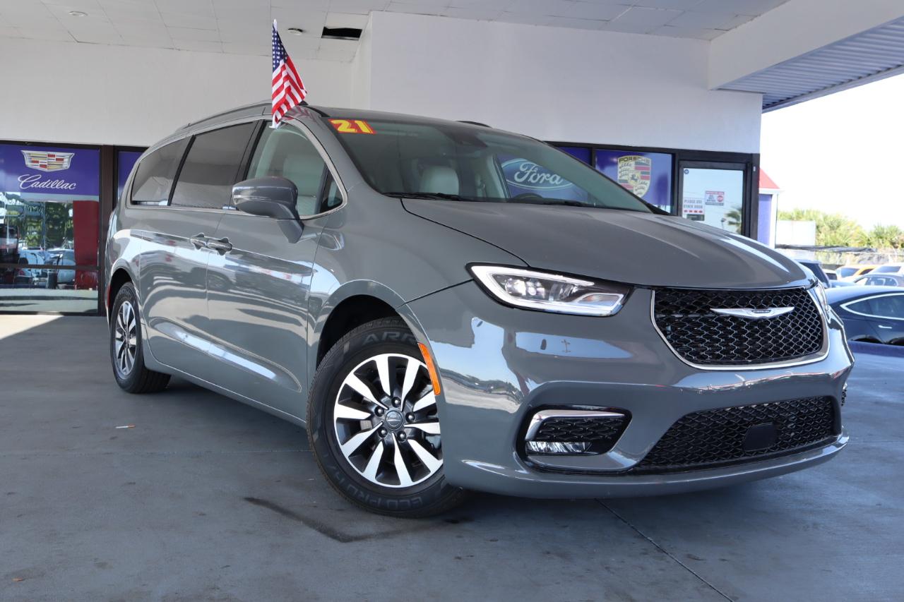 Chrysler Pacifica Touring L FWD 2021
