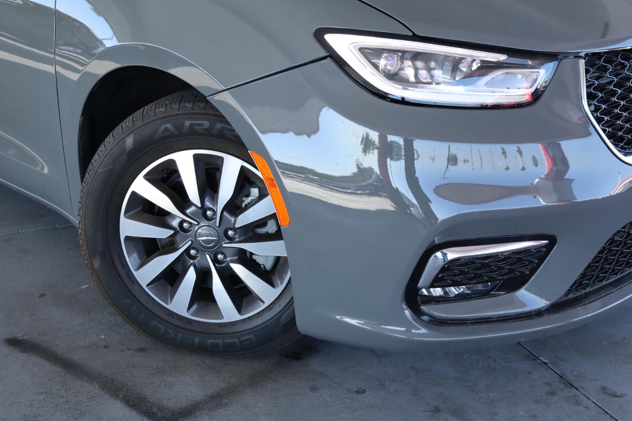 Chrysler Pacifica Touring L FWD 2021