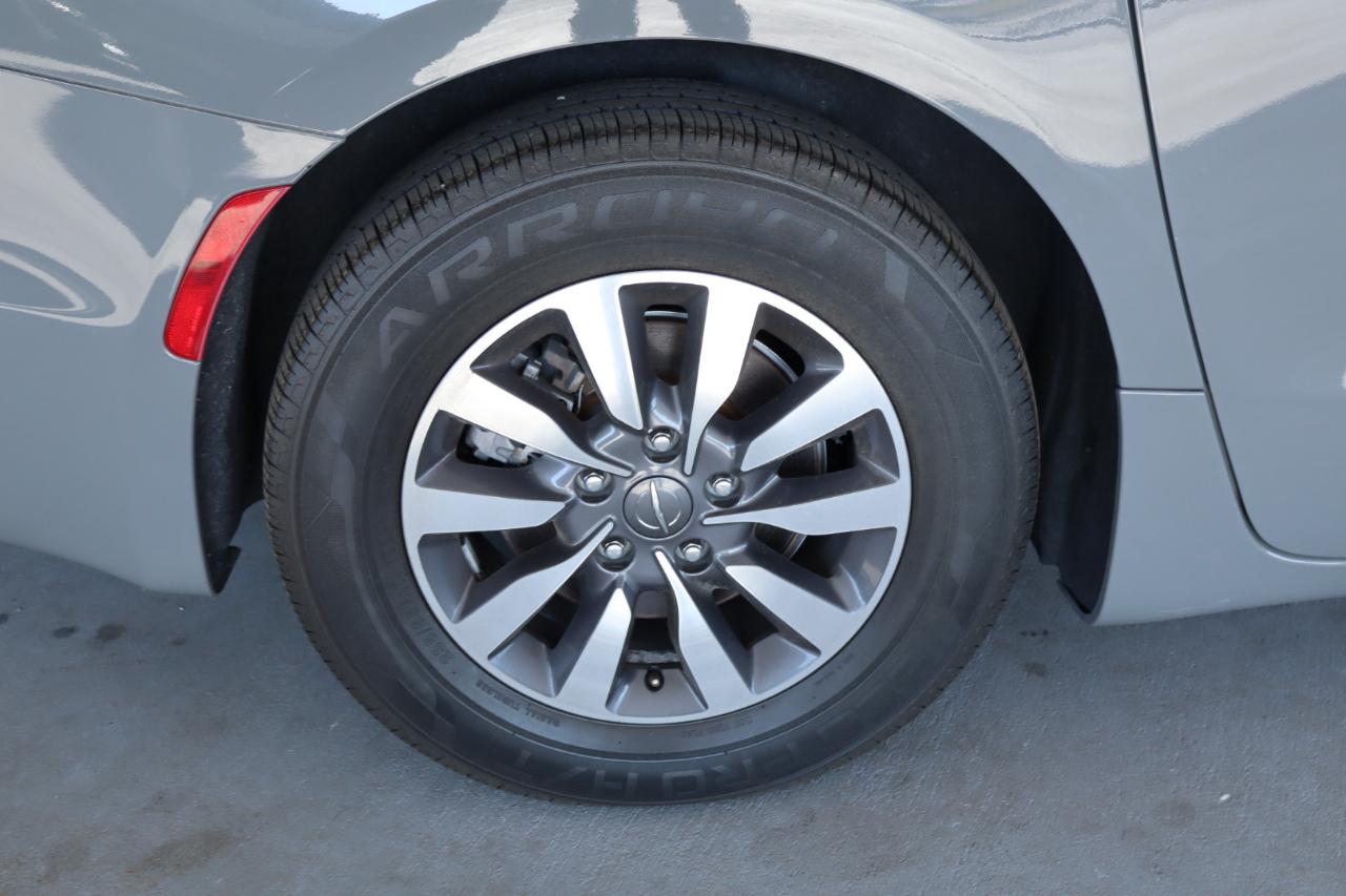 Chrysler Pacifica Touring L FWD 2021