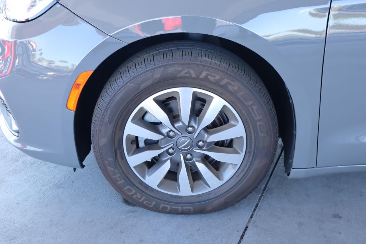 Chrysler Pacifica Touring L FWD 2021