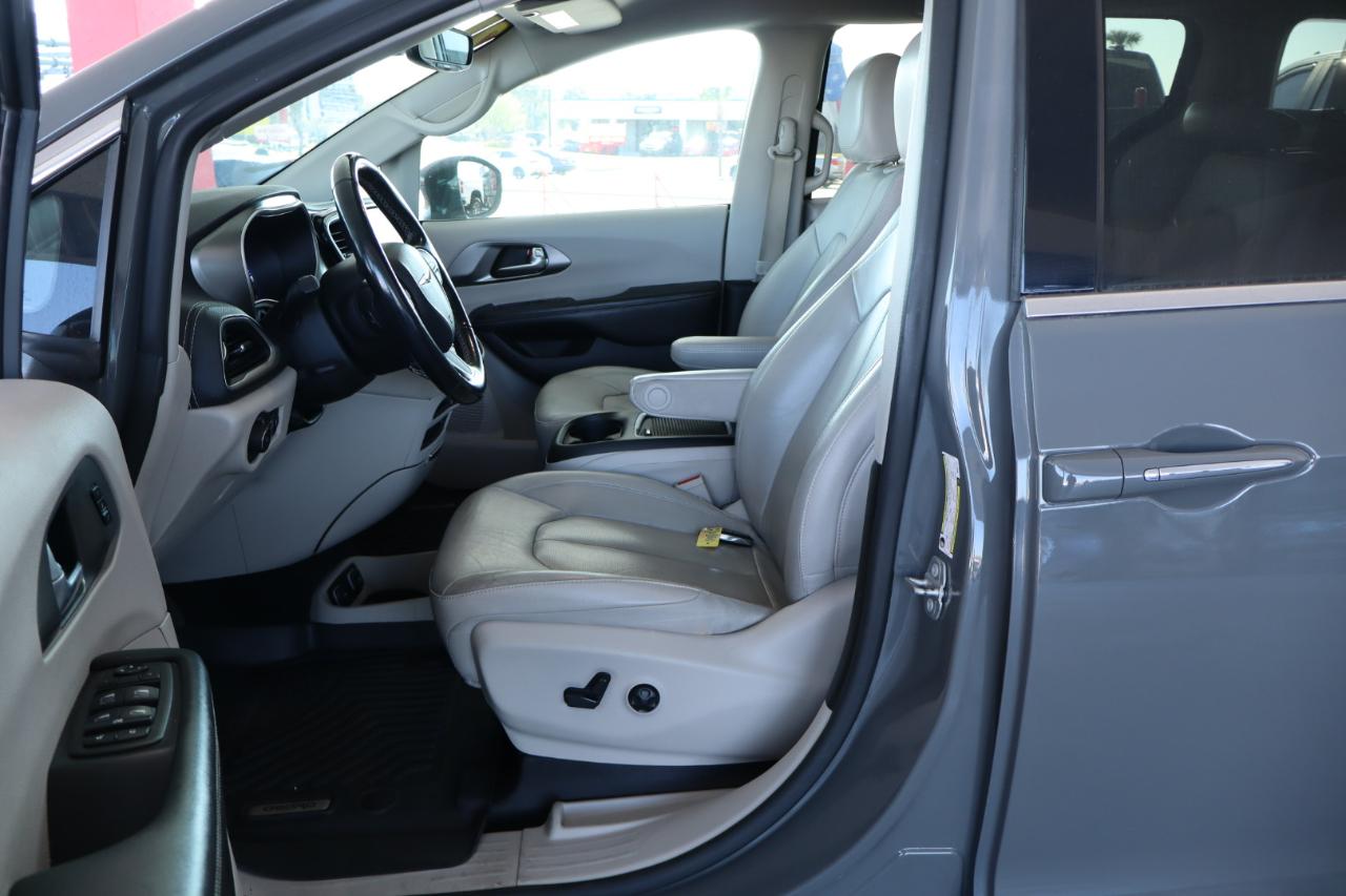 Chrysler Pacifica Touring L FWD 2021