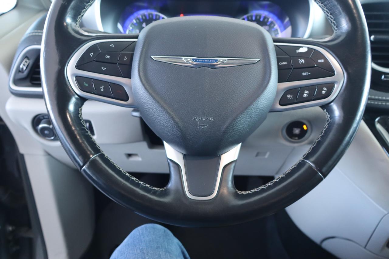 Chrysler Pacifica Touring L FWD 2021