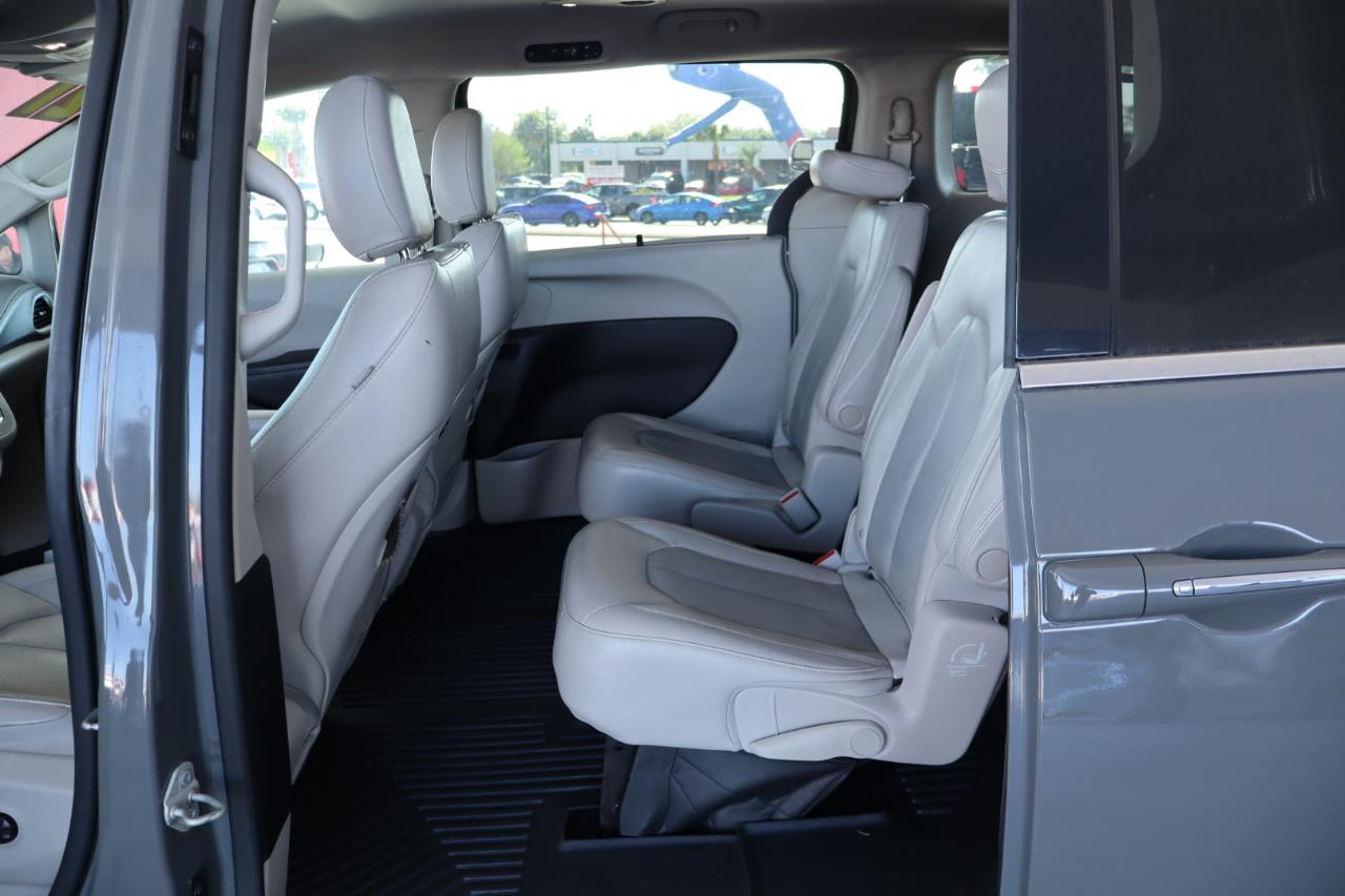 Chrysler Pacifica Touring L FWD 2021