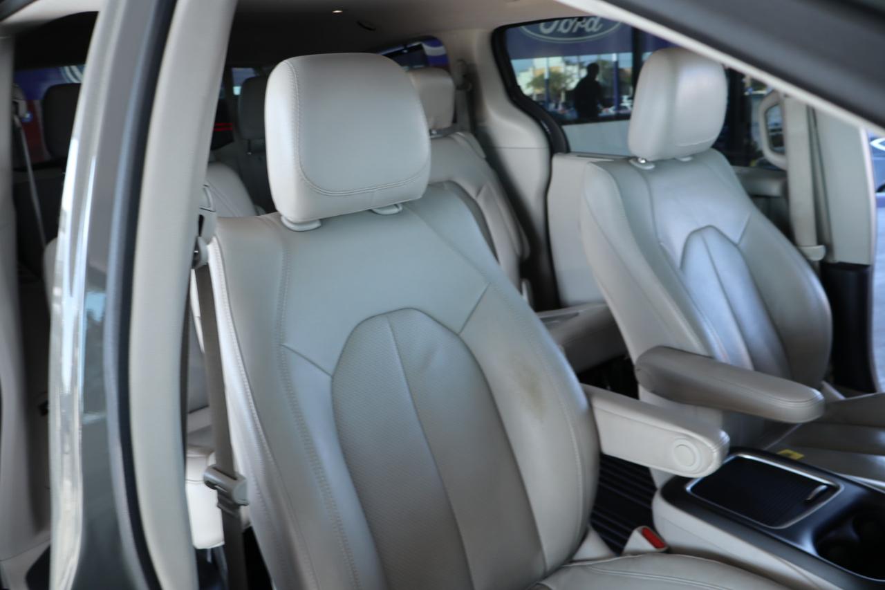 Chrysler Pacifica Touring L FWD 2021