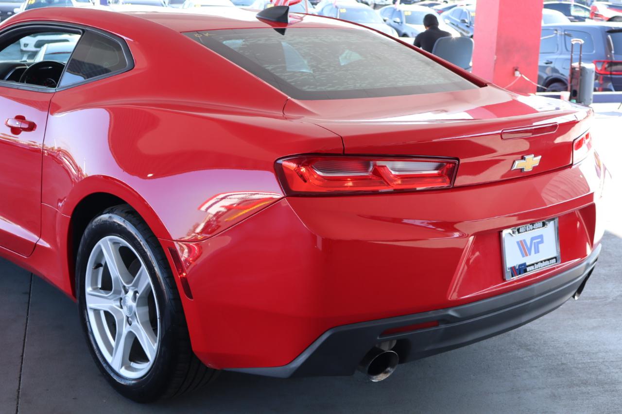 Chevrolet Camaro 2dr Cpe 1LT 2017