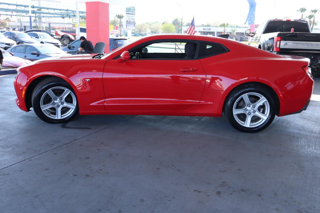 Chevrolet Camaro 2dr Cpe 1LT 2017