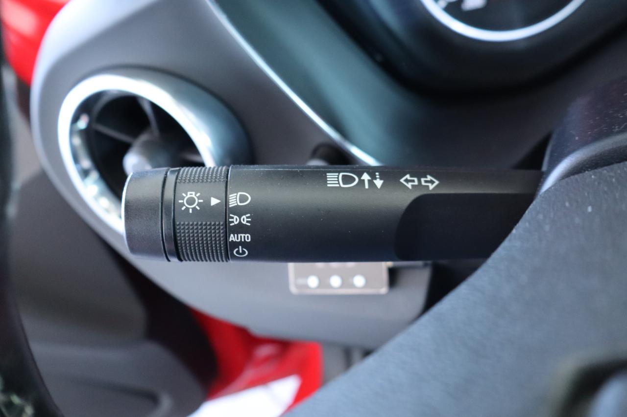 Chevrolet Camaro 2dr Cpe 1LT 2017