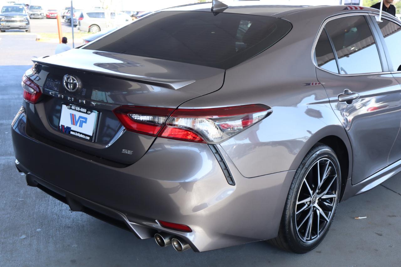 Toyota Camry SE Nightshade Auto (Natl) 2023