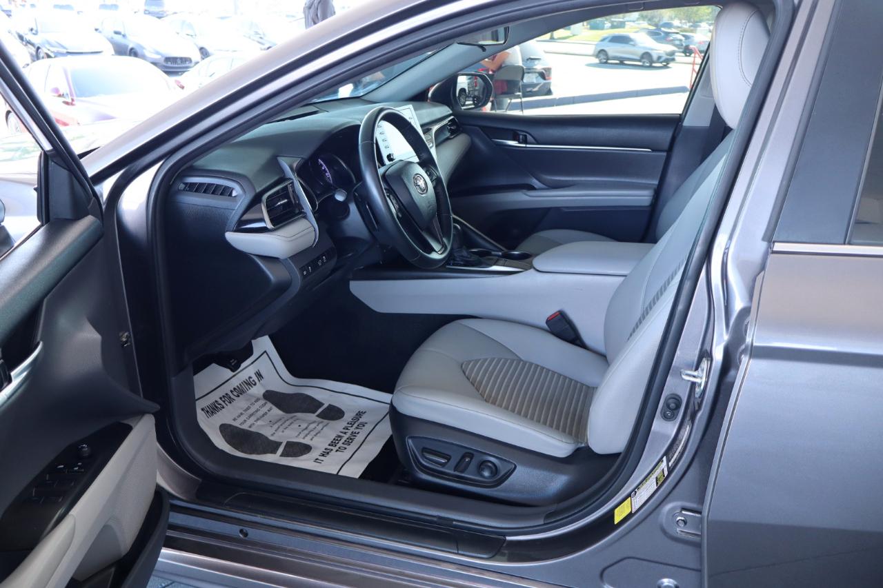 Toyota Camry SE Nightshade Auto (Natl) 2023