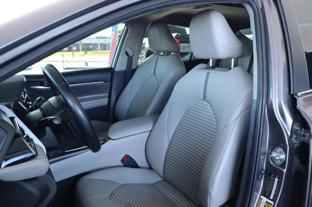 Toyota Camry SE Nightshade Auto (Natl) 2023