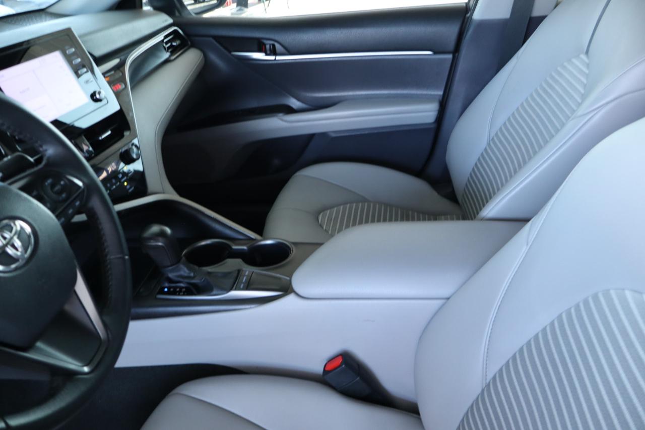 Toyota Camry SE Nightshade Auto (Natl) 2023