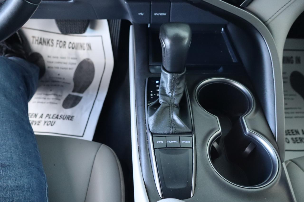 Toyota Camry SE Nightshade Auto (Natl) 2023