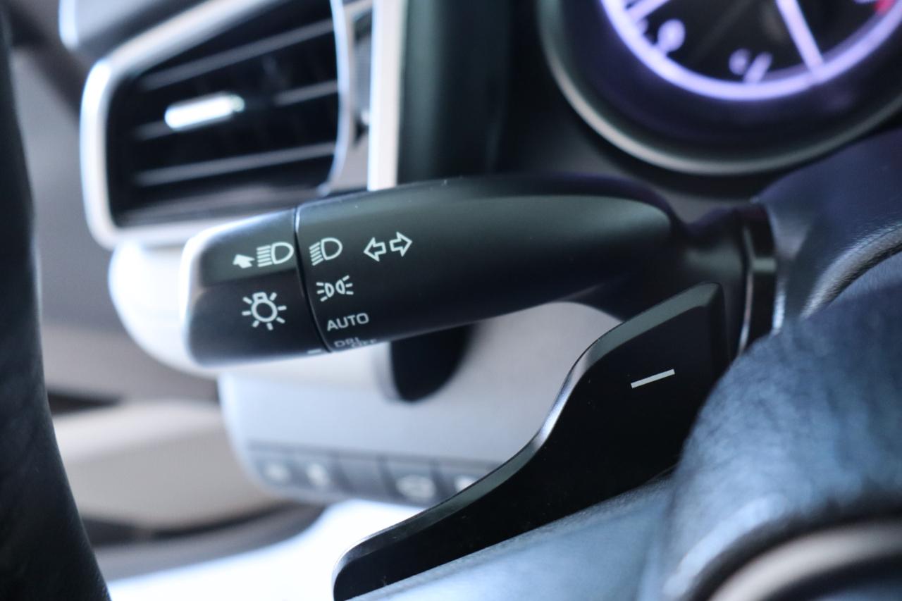 Toyota Camry SE Nightshade Auto (Natl) 2023