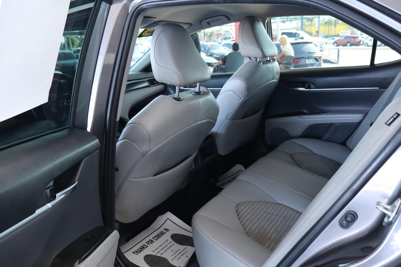 Toyota Camry SE Nightshade Auto (Natl) 2023