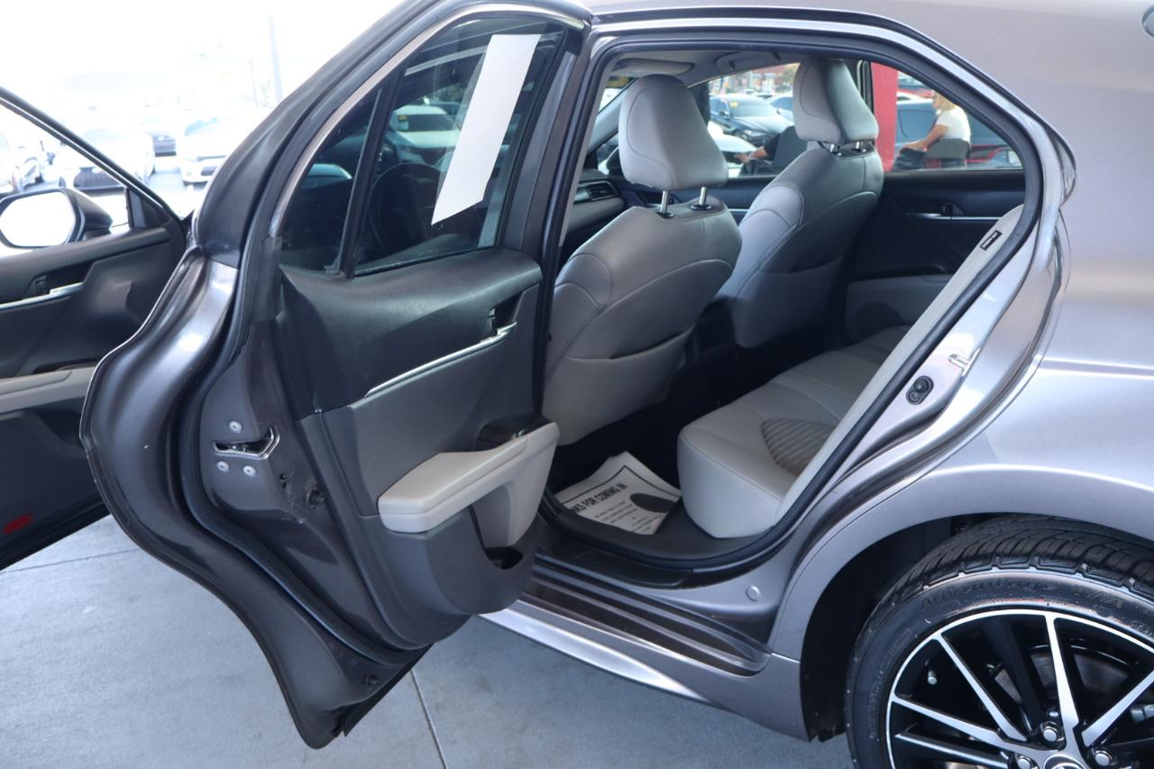 Toyota Camry SE Nightshade Auto (Natl) 2023