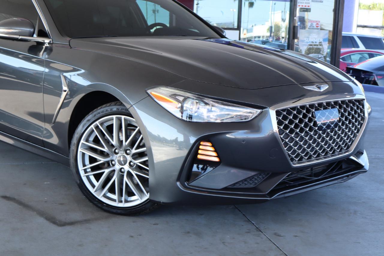 Genesis G70 2.0T RWD 2021