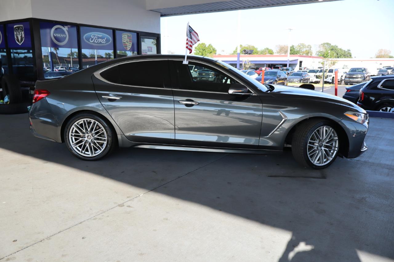 Genesis G70 2.0T RWD 2021