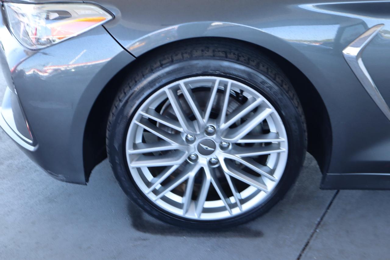 Genesis G70 2.0T RWD 2021