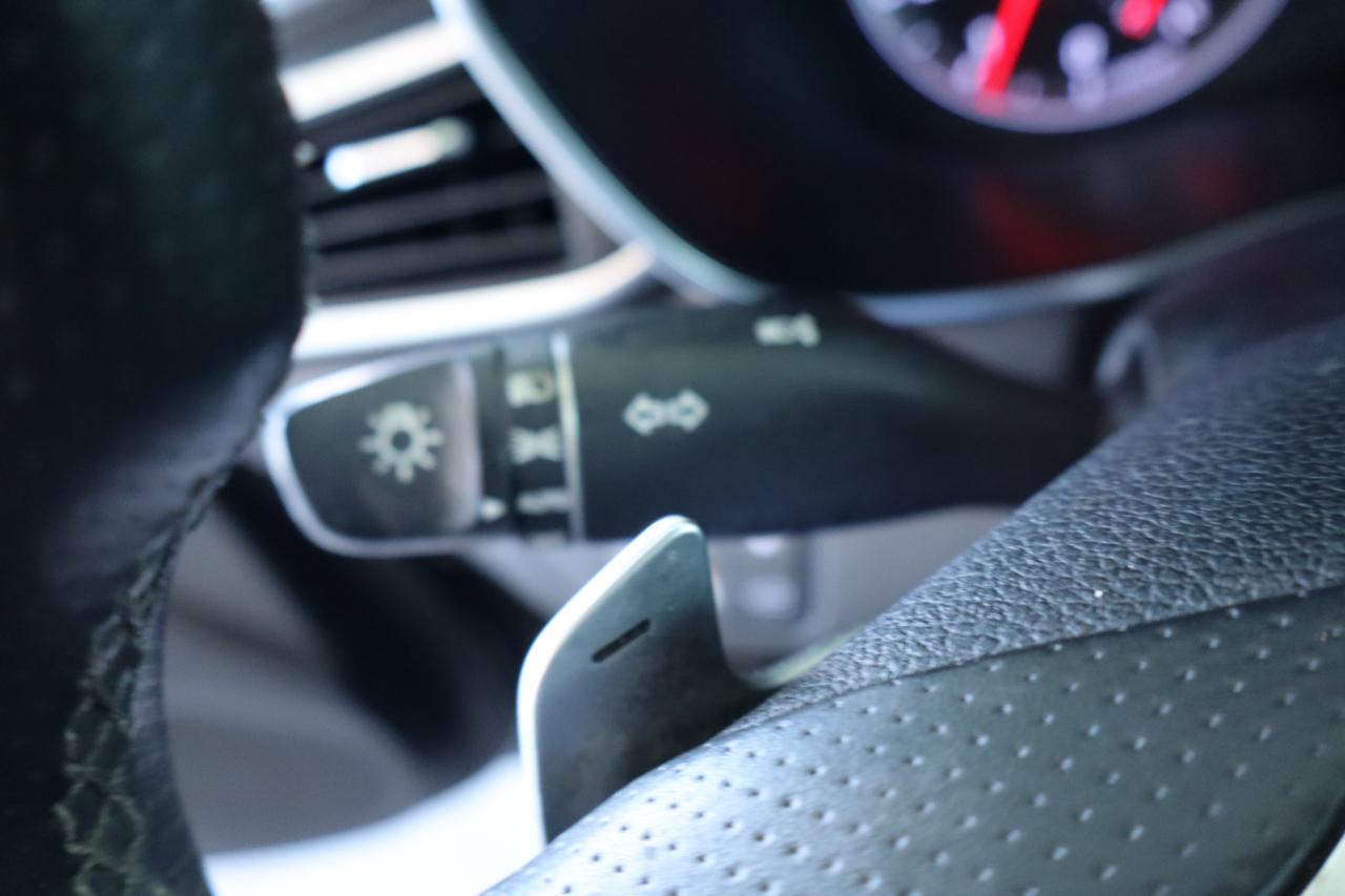 Genesis G70 2.0T RWD 2021