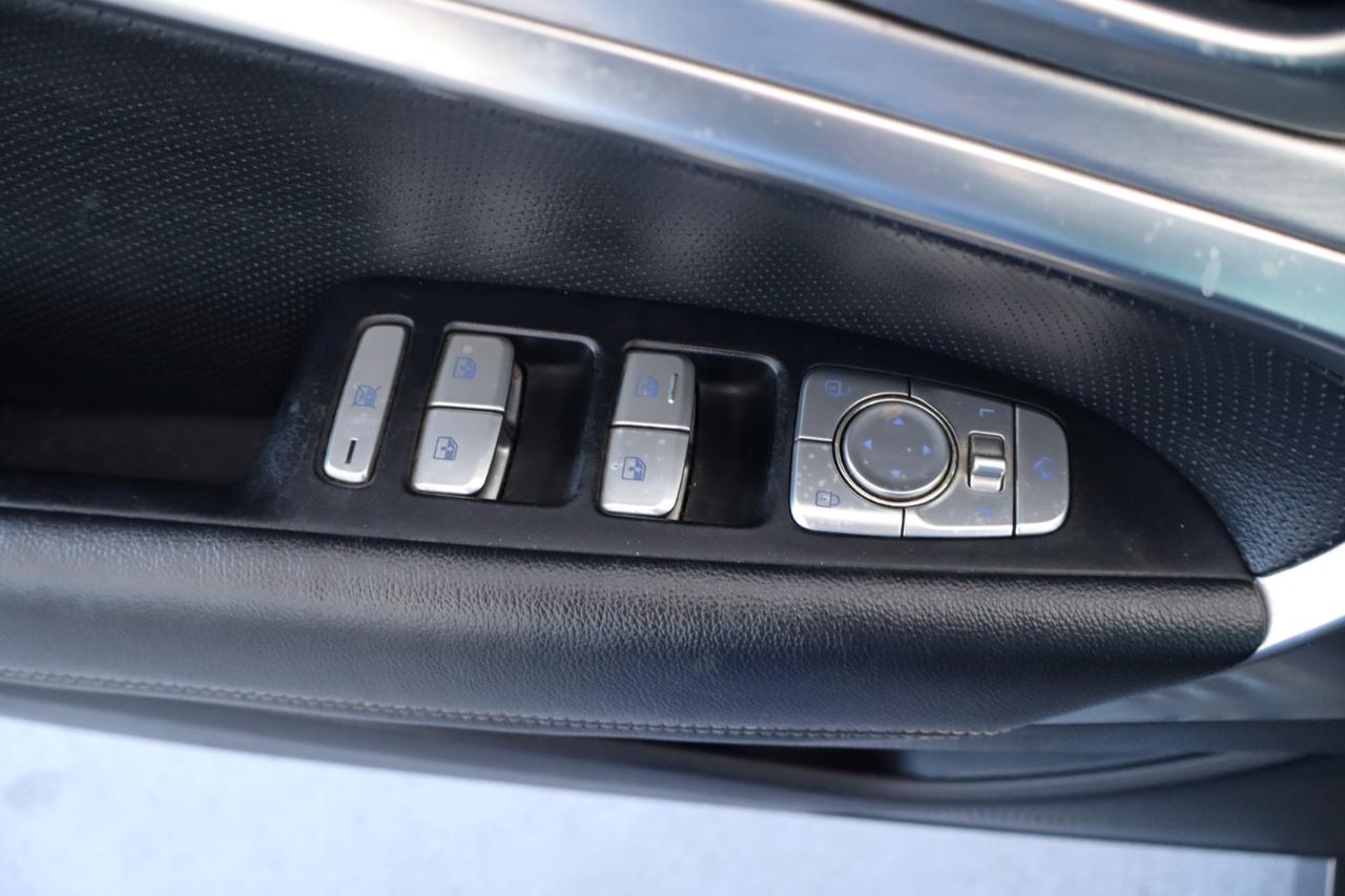 Genesis G70 2.0T RWD 2021