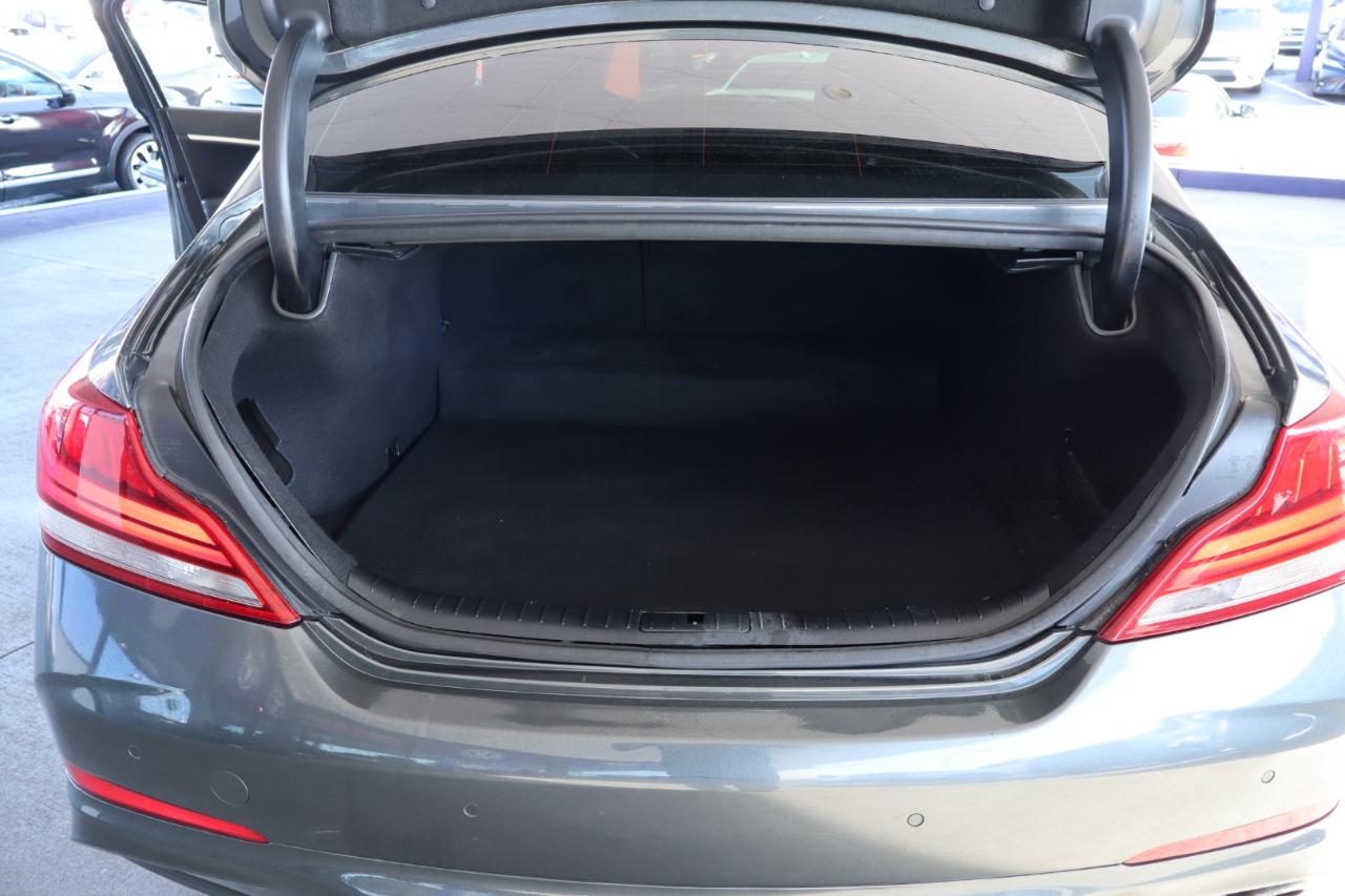 Genesis G70 2.0T RWD 2021