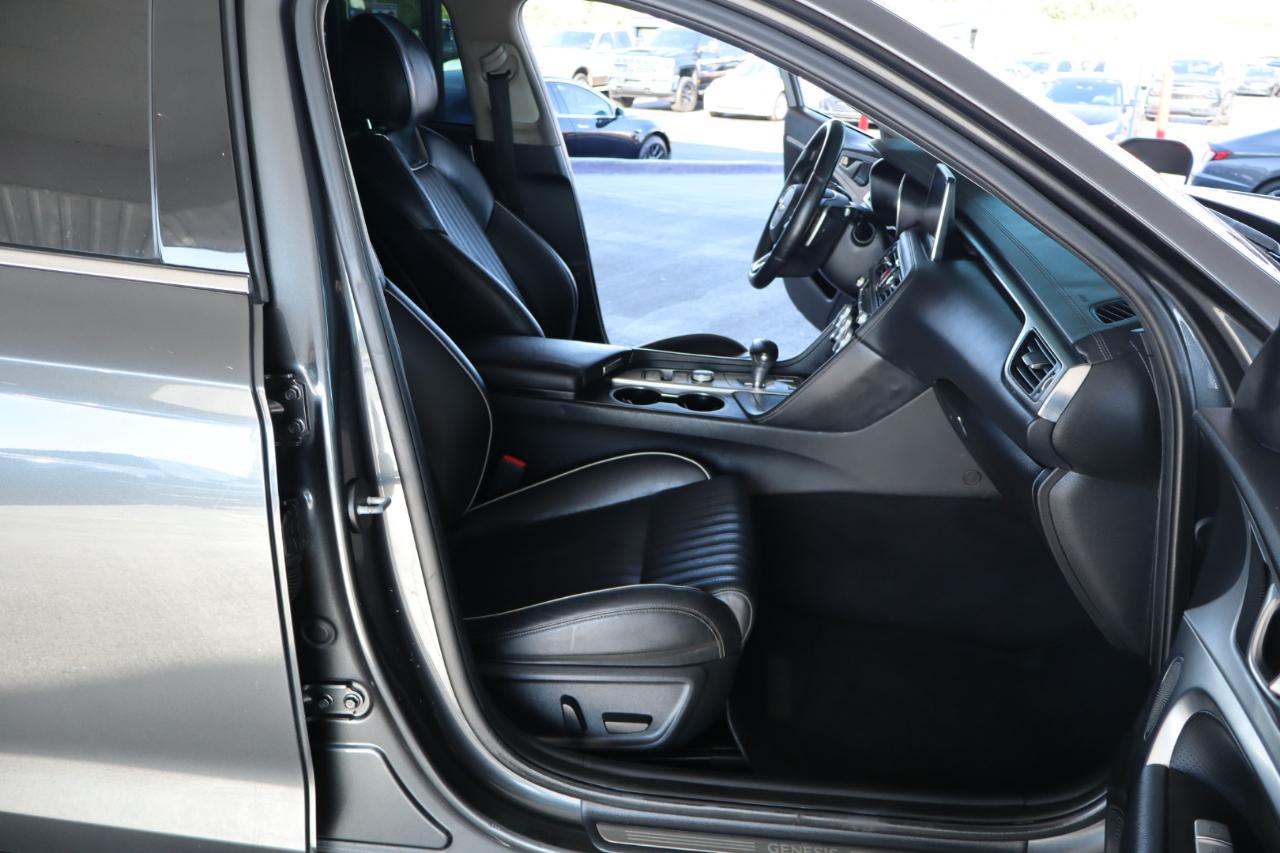 Genesis G70 2.0T RWD 2021