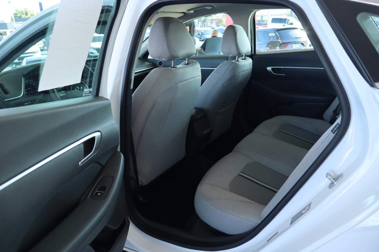 Hyundai Sonata SE 2.5L 2020