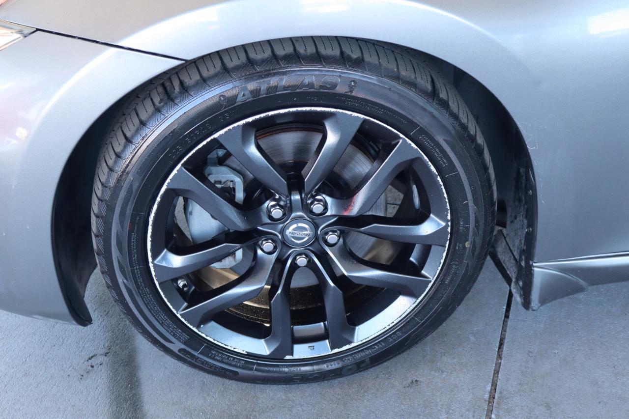 Nissan 370Z 2dr Cpe Auto 2015