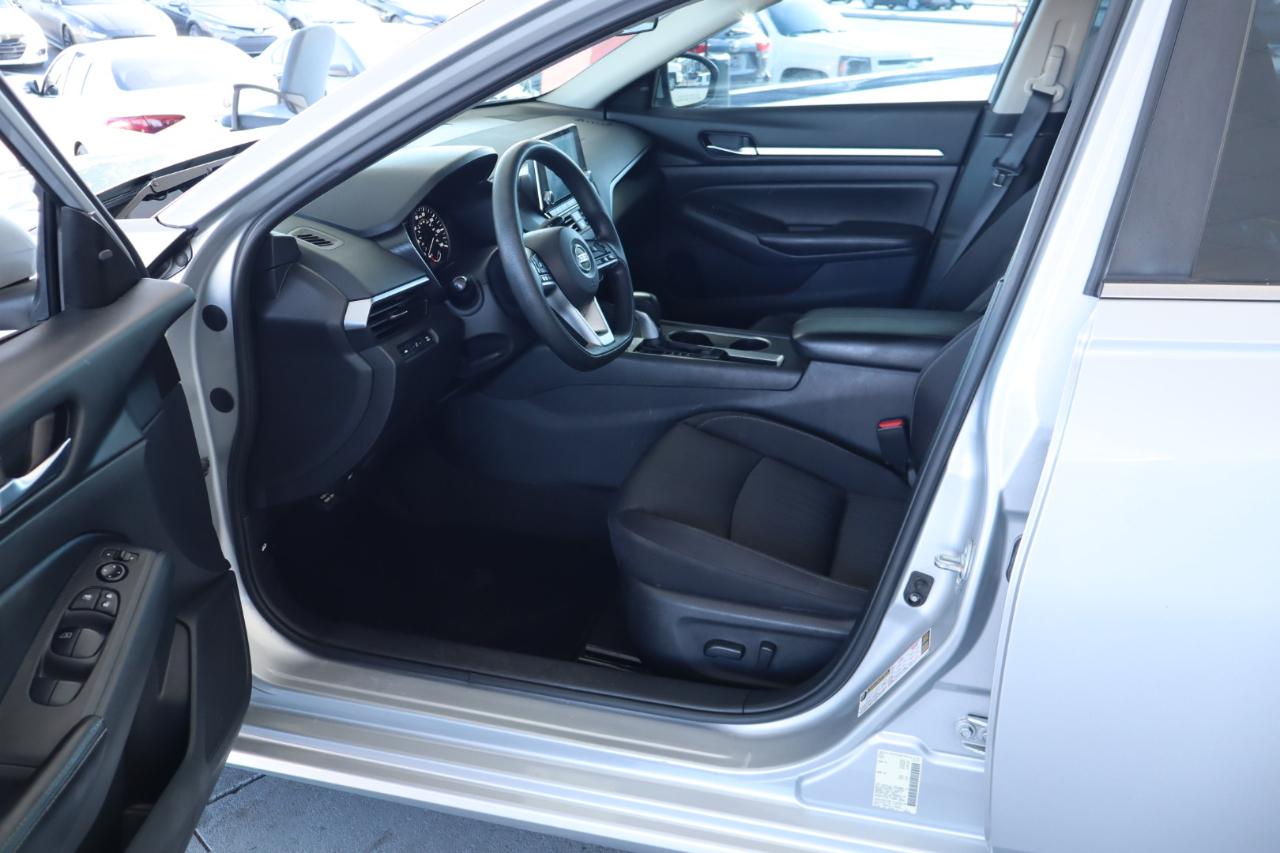 Nissan Altima 2.5 SV Sedan 2022