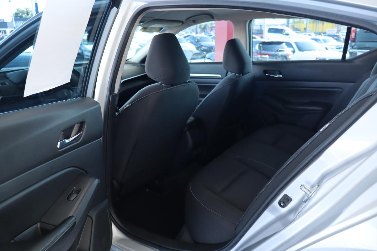 Nissan Altima 2.5 SV Sedan 2022