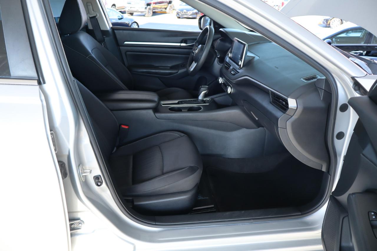 Nissan Altima 2.5 SV Sedan 2022