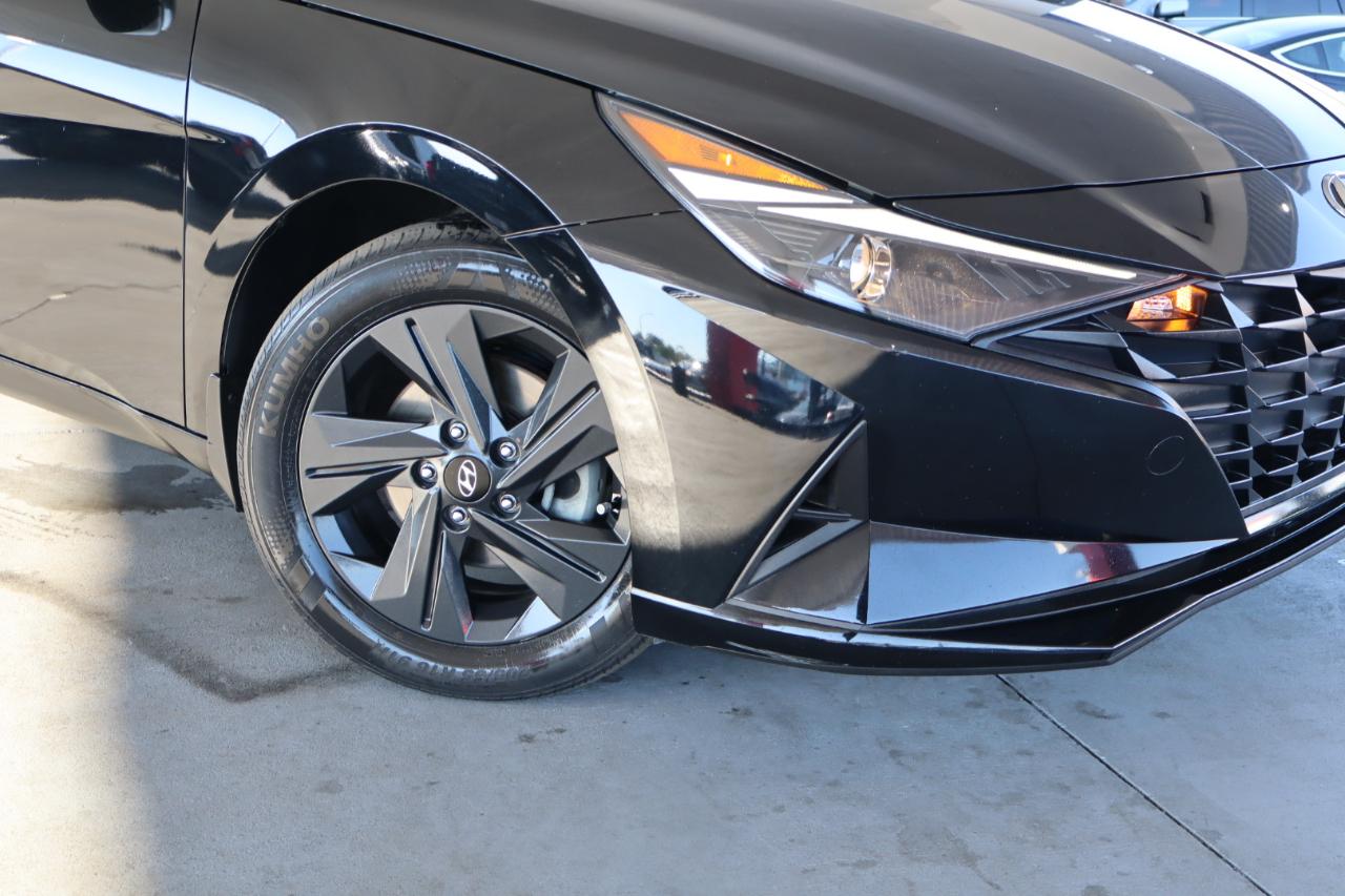 Hyundai Elantra SEL IVT 2023