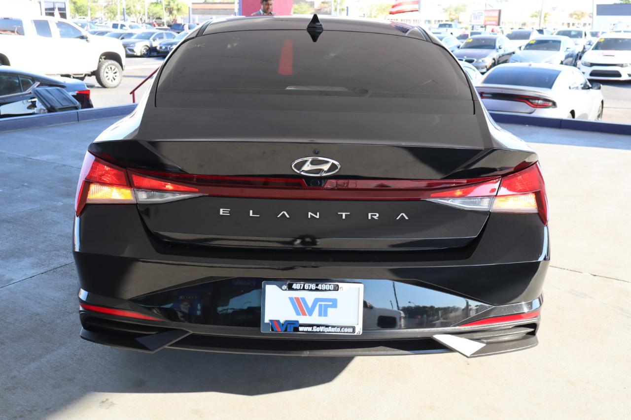 Hyundai Elantra SEL IVT 2023