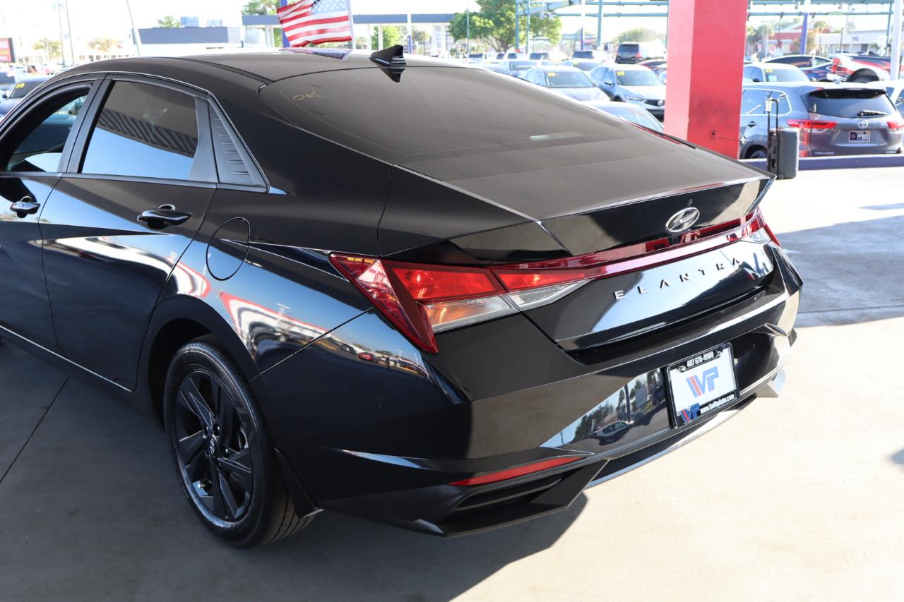 Hyundai Elantra SEL IVT 2023