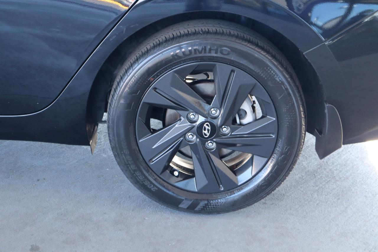 Hyundai Elantra SEL IVT 2023